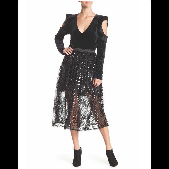 Whyte Eyelash Sequin Pleated Skirt - Picture 4 of 5